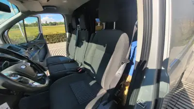 Ford Transit Custom 2.0 TDCi 130 — Utilitaire robuste sans accident, 174'000 km — vista posteriore