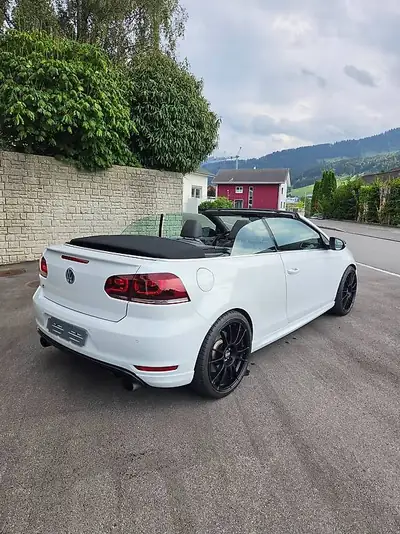 VW Golf R Cabrio 2.0 TSI — Cabriolet haute performance 265 ch, faible kilométrage — fianco