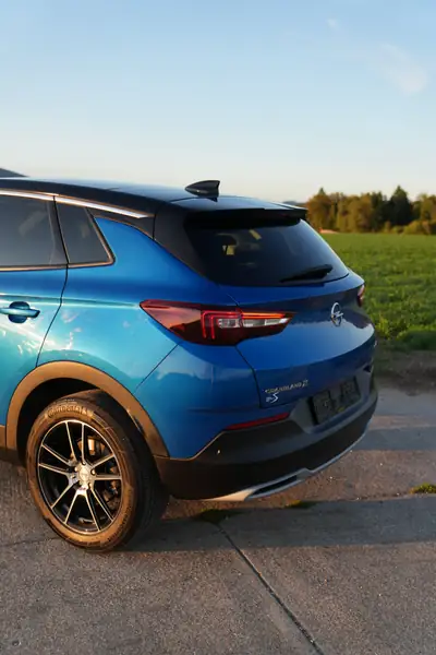 Opel Grandland X 2.0 CDTi Ultimate — SUV spacieux, diesel performant, 60 650 km — Miniature 7
