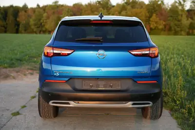 Opel Grandland X 2.0 CDTi Ultimate — SUV spacieux, diesel performant, 60 650 km — Miniature 8