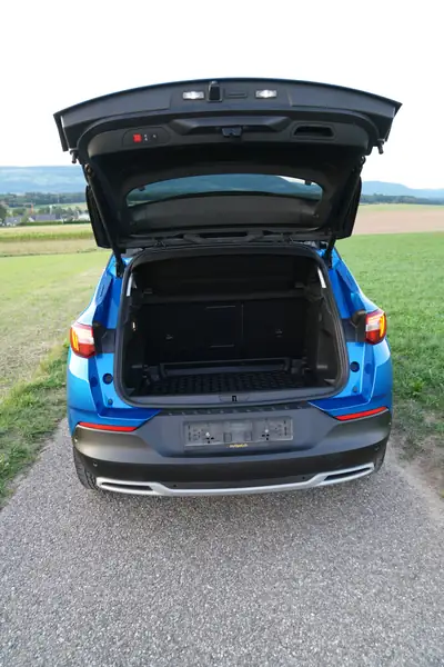 Opel Grandland X 2.0 CDTi Ultimate — SUV spacieux, diesel performant, 60 650 km — Miniature 17