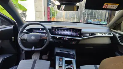Opel Grandland -e Ultimate — SUV électrique performant, 8 500 km seulement — Miniatur 10