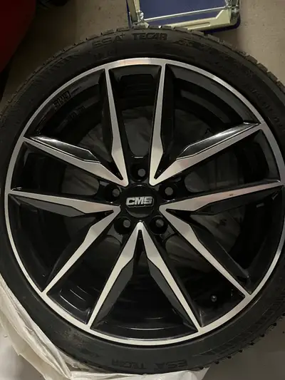 Volvo V40 T2 Sport 200 ch — Break dynamique, toit noir teinté, service frais — Miniature 14