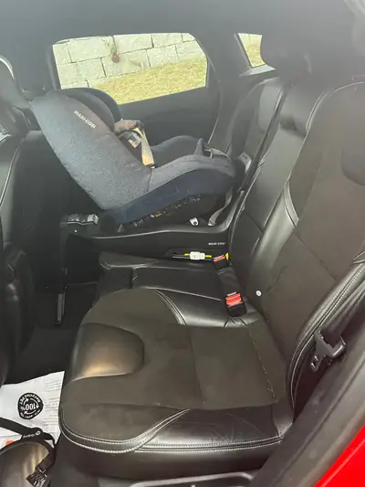 Volvo V40 T2 Sport 200 ch — Break dynamique, toit noir teinté, service frais — Miniature 13