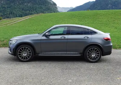 Mercedes-Benz GLC 200 AMG Line — SUV hybride léger, 48 500 km, équipements premium — Detail