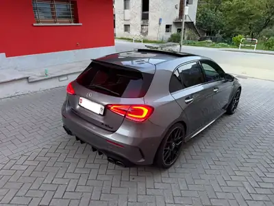 Mercedes-AMG A 45 S 4matic+ — 421 ch, performances extrêmes en compact sportif — interior