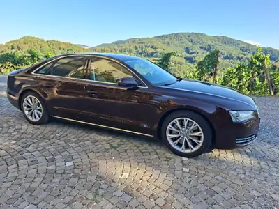 Audi A8 4.2 V8 FSI Quattro — Berline de prestige, 81 700 km, motorisation 372 ch — Miniature 7