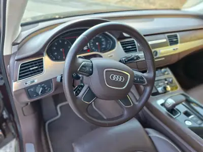 Audi A8 4.2 V8 FSI Quattro — Berline de prestige, 81 700 km, motorisation 372 ch — Miniature 14