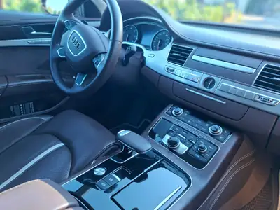 Audi A8 4.2 V8 FSI Quattro — Berline de prestige, 81 700 km, motorisation 372 ch — Miniature 15