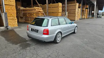 Audi S4 2.7 V6 Biturbo Quattro — Break sportif 265 ch, transmission manuelle — Seitenansicht