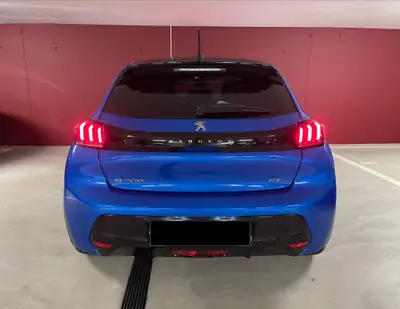 Peugeot 208 e-GT Pack 2022 — Citadine électrique performante, entretien complet — detail