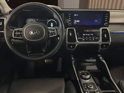 Kia Sorento 1.6 T-GDi HEV 7 places — Hybride performant, 32'000 km seulement — Armaturenbrett