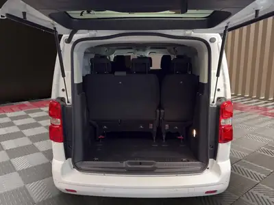 Peugeot e-Traveller Business 50 Standard — Minivan électrique 9 places, faible kilométrage — Miniatur 9