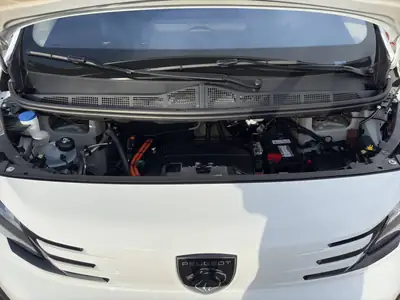 Peugeot e-Traveller Business 50 Standard — Minivan électrique 9 places, faible kilométrage — Miniatur 10