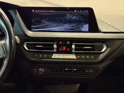 BMW 118i Sport Line Steptronic — Compacte dynamique, boîte auto fluide — dettaglio