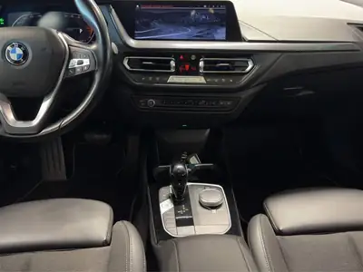 BMW 118i Sport Line Steptronic — Compacte dynamique, boîte auto fluide — Miniatura 16