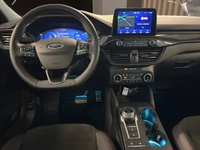 Ford Kuga 2.5 FHEV ST-Line X 4WD — SUV hybride essence, 4 roues motrices, 52 886 km — Armaturenbrett