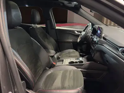 Ford Kuga 2.5 FHEV ST-Line X 4WD — SUV hybride essence, 4 roues motrices, 52 886 km — Miniatur 8
