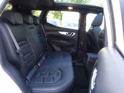 Nissan Qashqai 1.7 dCi Tekna — SUV 4x4 diesel automatique, 83'000 km seulement — Miniatur 17