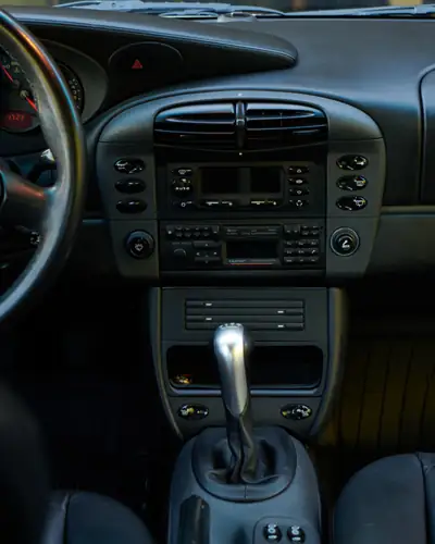 Porsche 911 Carrera 4 — Légende des années 90, transmission manuelle authentique — Miniatura 8