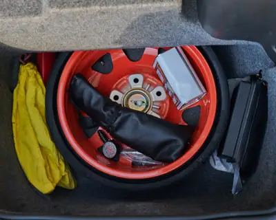 Porsche 911 Carrera 4 — Légende des années 90, transmission manuelle authentique — Miniatura 12