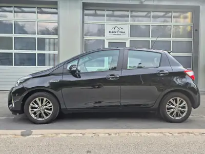 Toyota Yaris 1.5 VVT-i HSD Trend — Hybride économique, entretien frais — Außenansicht