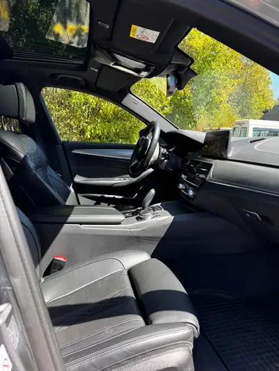 BMW 540d xDrive — Break diesel performant, 104'000 km, entretien BMW — Miniatur 7
