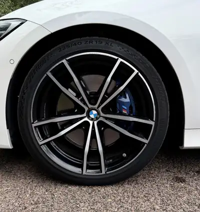 BMW 330d xDrive M Sport Touring — Diesel performant, break polyvalent, affaires comme loisirs — Miniatur 8