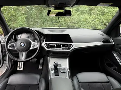 BMW 330d xDrive M Sport Touring — Diesel performant, break polyvalent, affaires comme loisirs — Miniatur 9