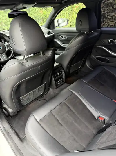 BMW 330d xDrive M Sport Touring — Diesel performant, break polyvalent, affaires comme loisirs — Miniatur 11