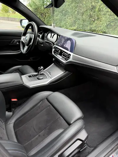 BMW 330d xDrive M Sport Touring — Diesel performant, break polyvalent, affaires comme loisirs — Miniatur 10