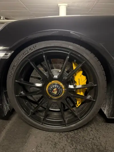 Porsche 911 3.8 Turbo S PDK — Performance extrême et fiabilité éprouvée — interni