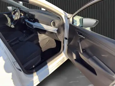 SEAT Ibiza 1.0 TSI 110 Style DSG — Citadine dynamique, essence économe et fiable — Thumbnail 17