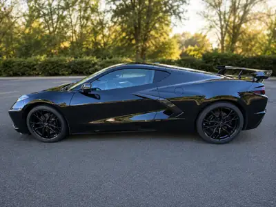 Chevrolet Corvette C8 Stingray 3LT — Superbe coupé sport américain, 11'000 km seulement — interni