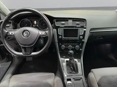 VW Golf 1.4 TSI 125 Lounge — Berline fiable, moteur moderne et entretien économique — Thumbnail 13