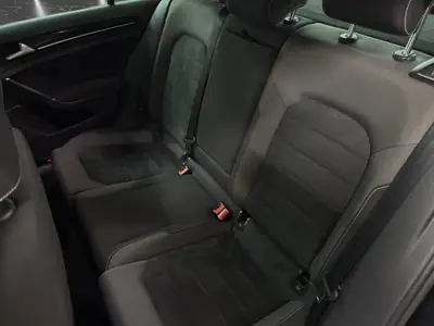 VW Golf 1.4 TSI 125 Lounge — Berline fiable, moteur moderne et entretien économique — Thumbnail 14