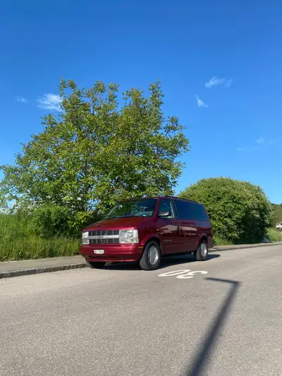 Chevrolet Astro 4.3 LT Extended 4x4 — Monospace familial robuste, 8 places, traction intégrale — Heckansicht