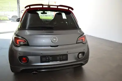 Opel Adam 1.4i Turbo S — Citadine dynamique, moteur suralimenté et design affirmé — intérieur