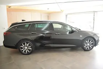 Opel Insignia 2.0 CDTi 170 AWD — Break robuste, diesel économe et 4 roues motrices — détail