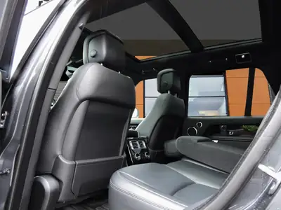 Range Rover 3.0 SDV6 HSE — Prestige tout-terrain, moteur 275 ch et équipements premium — cruscotto