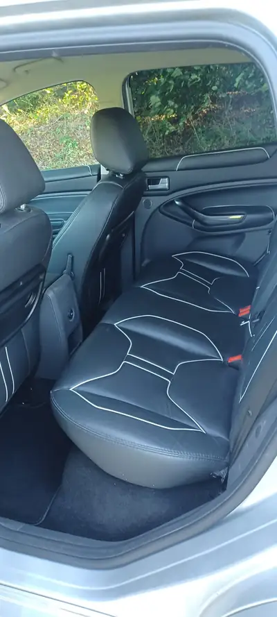 Ford Kuga 2.0 TDCi 163 Individual — SUV polyvalent diesel, sans sinistre — détail