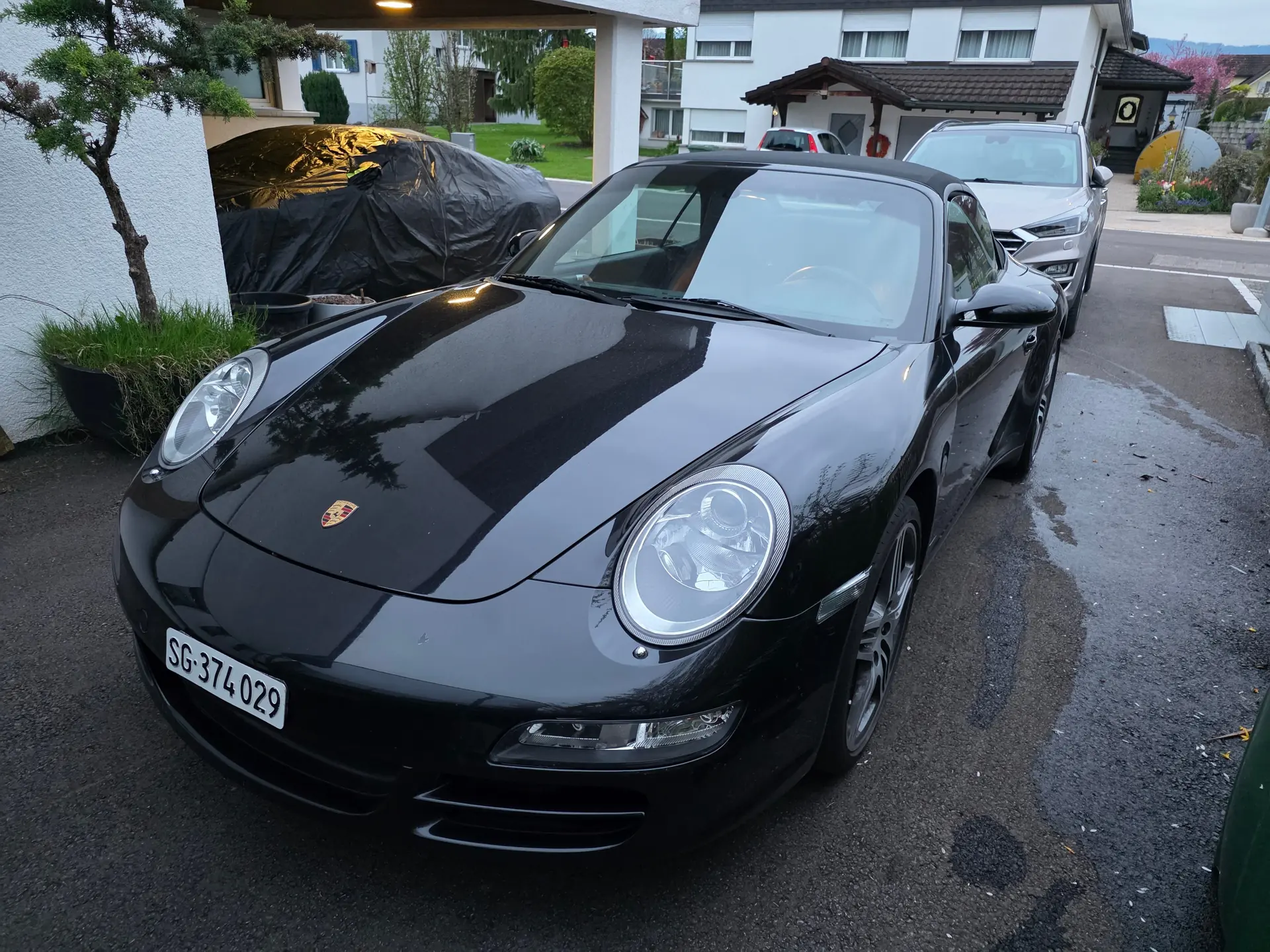 Porsche 911 Carrera 4 Cabriolet — Chef-d'œuvre décapotable, 325 ch et transmission manuelle