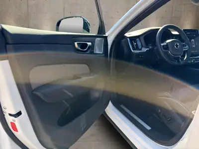 Volvo XC60 2.0 T6 TE Black Edition eAWD — SUV hybride rechargeable performant, quasi-neuf — Miniatura 10