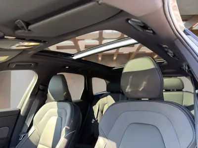 Volvo XC60 2.0 T6 TE Black Edition eAWD — SUV hybride rechargeable performant, quasi-neuf — Miniatura 11