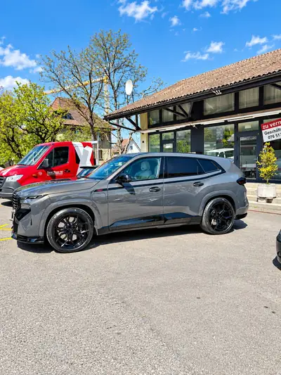 BMW XM Label Plug-in Hybrid — SUV haute performance, 748 ch et très faible kilométrage — vue extérieure