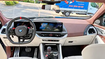 BMW XM Label Plug-in Hybrid — SUV haute performance, 748 ch et très faible kilométrage — détail