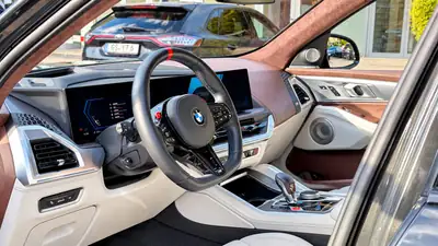 BMW XM Label Plug-in Hybrid — SUV haute performance, 748 ch et très faible kilométrage — tableau de bord