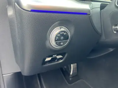 Mercedes-Benz C 300 de AMG Line 4Matic Kombi — Hybride diesel rechargeable, 40 km seulement — Miniatura 11