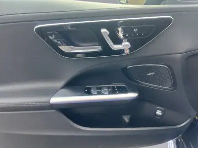 Mercedes-Benz C 300 de AMG Line 4Matic Kombi — Hybride diesel rechargeable, 40 km seulement — Miniatura 15