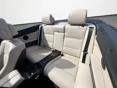 BMW 320i Cabriolet — Découvrable élégant, moteur performant et sans sinistre — Miniatur 12
